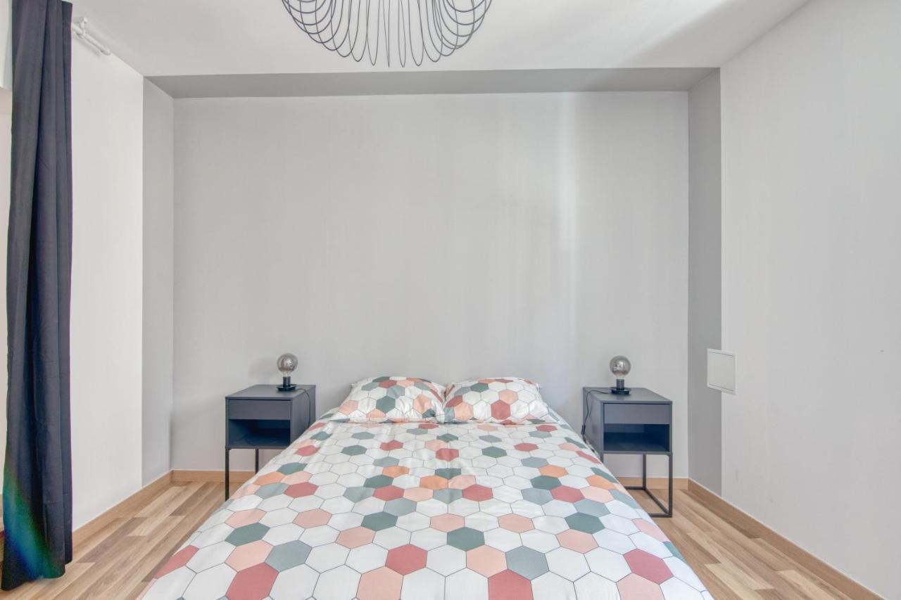 Le Cyrano De Bergerac Apartment Bagian luar foto